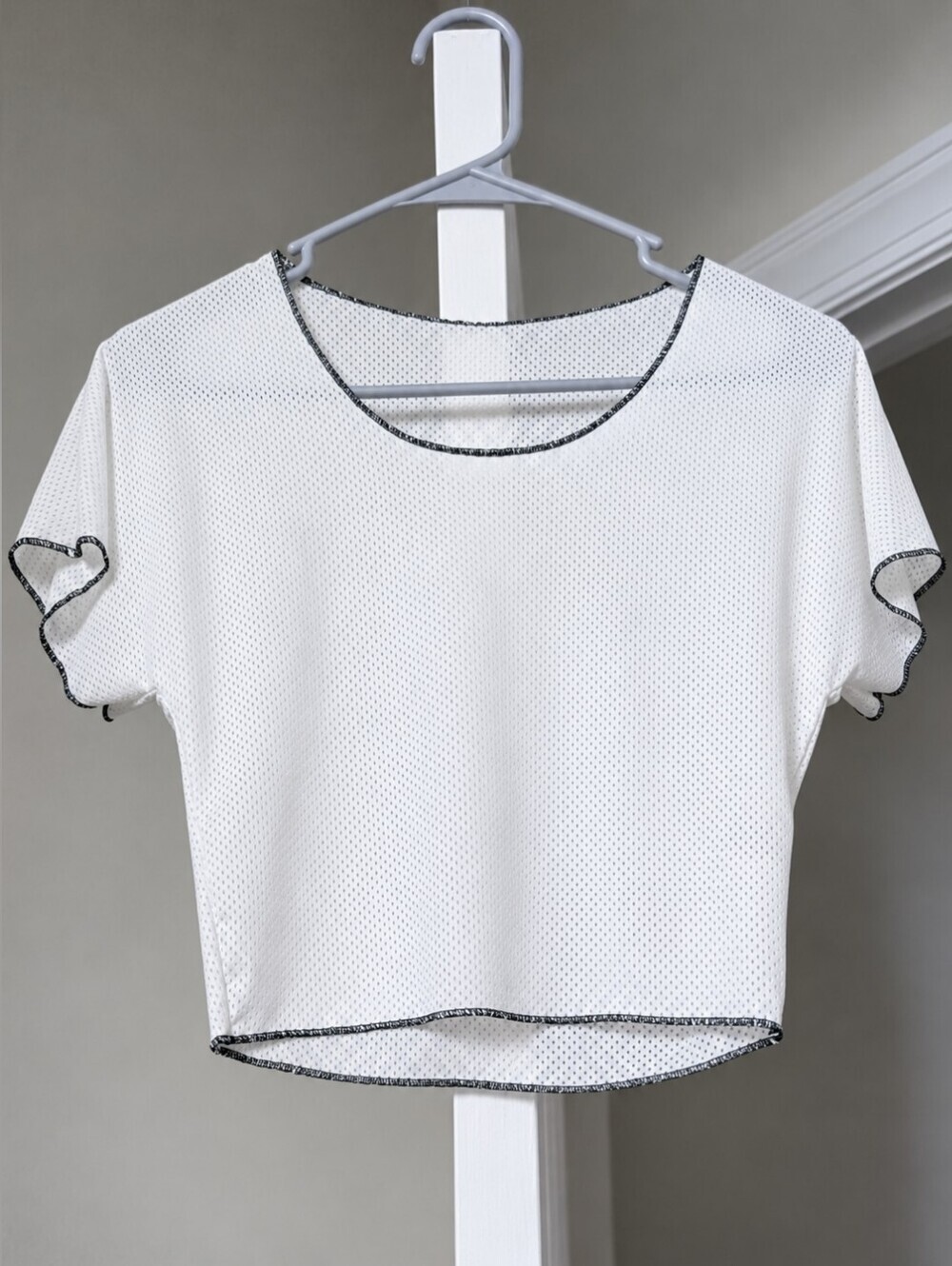 White Mesh Crop Top with Dark Green Contrast Trim | Women's Size 6 - Picture 2 of 5